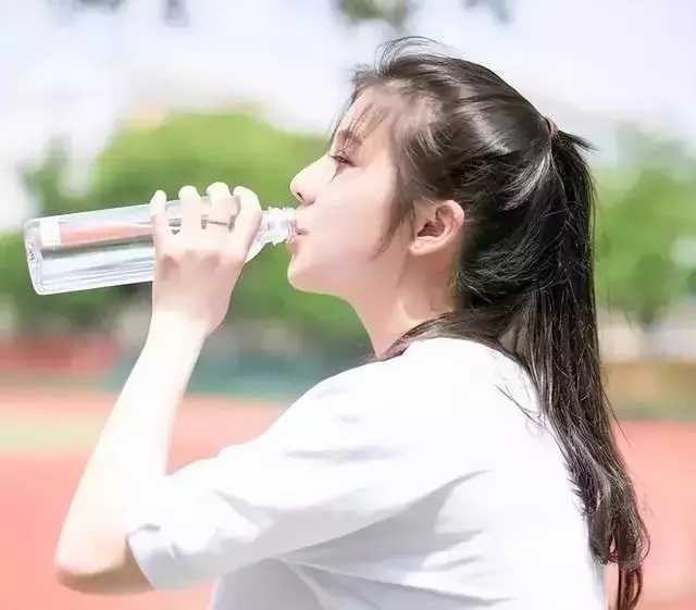 02.jpg