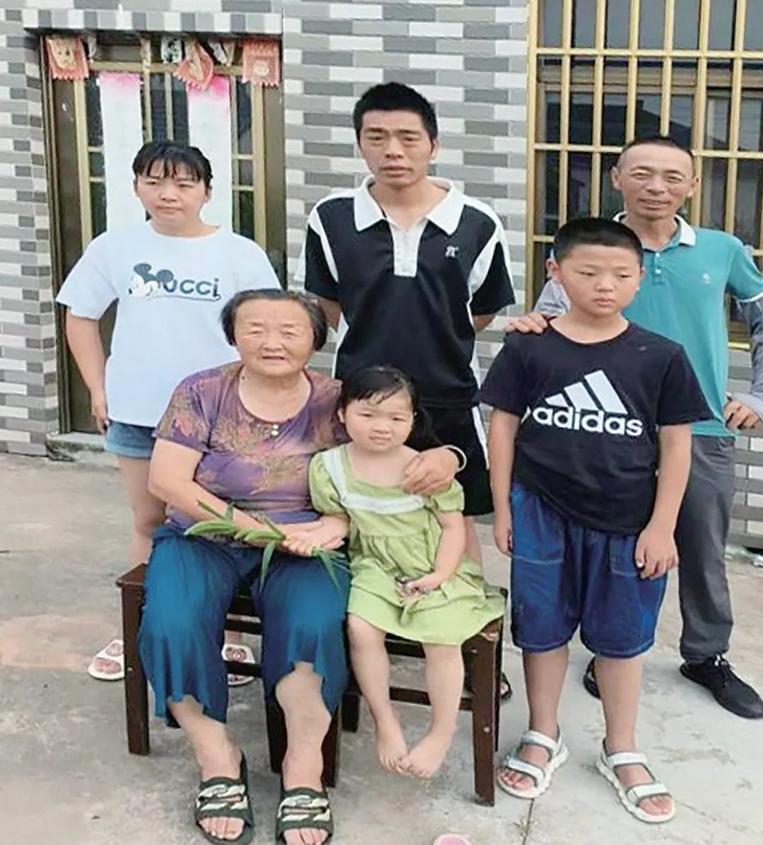 093125zdiu6ungo6xz1qq0.jpeg