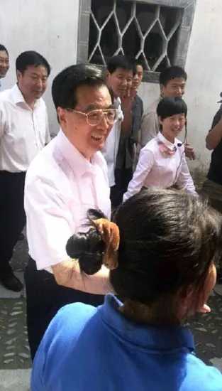 胡锦涛回乡祭祖_3.jpg