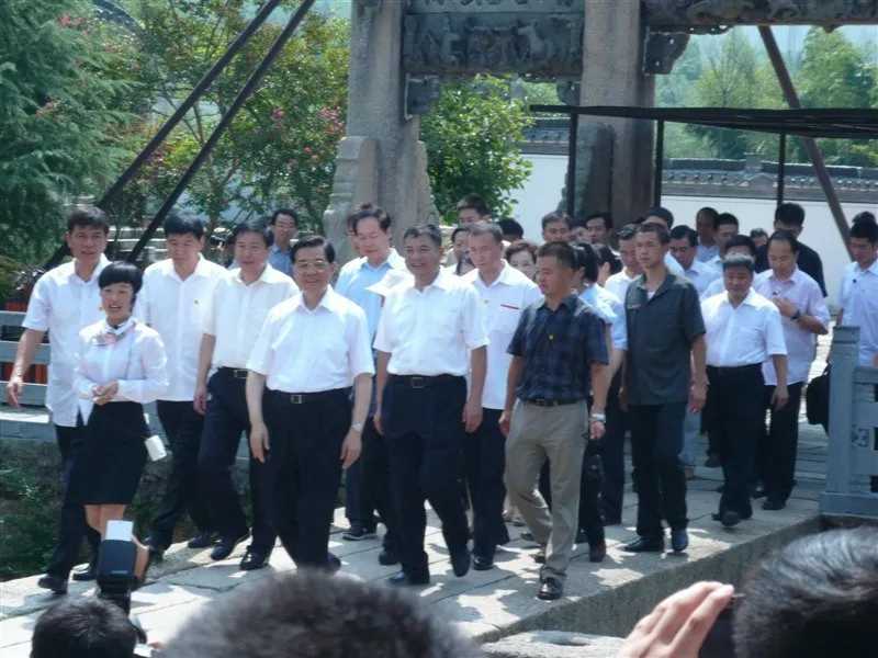 胡锦涛回乡祭祖_7.jpg