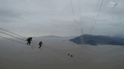 092004cni9iwwwzgjqinb9.gif