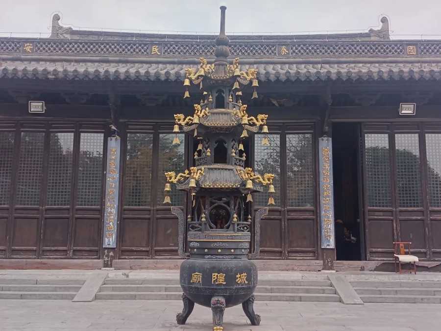 信不信由你！泰州城隍庙曾有赤链蛇，道行很深_3.jpg