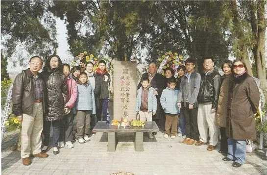 台军政要员郝柏村返乡，特别惦记大邹的黄烧饼.jpg