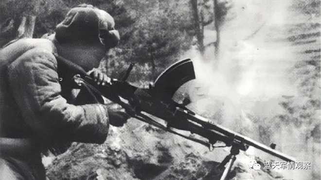 55年原兵团司令降为军长，本应授少将，毛主席却说：他必须是上将_7.jpg