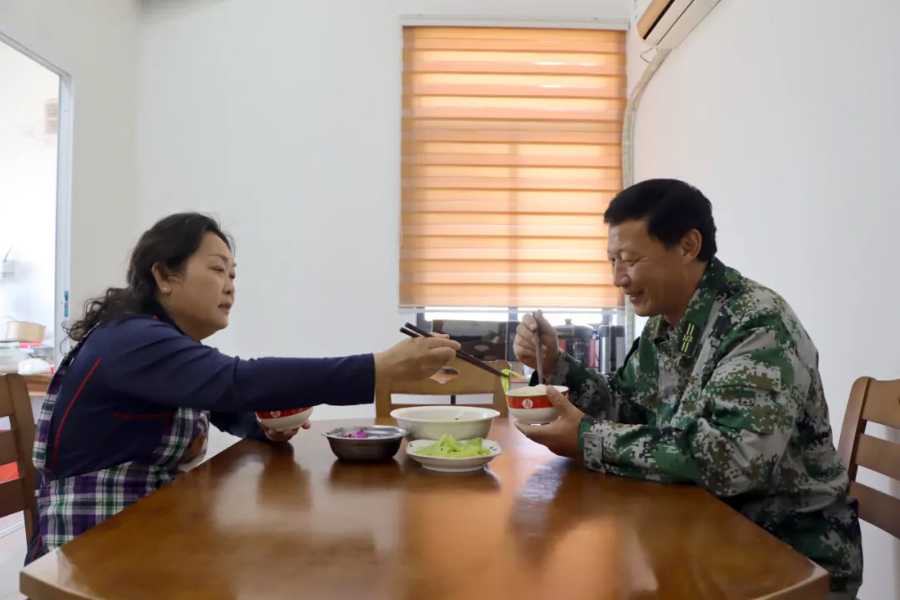 41年绕地球10圈！老兵日行6万步，秘密“曝光”_21.jpg